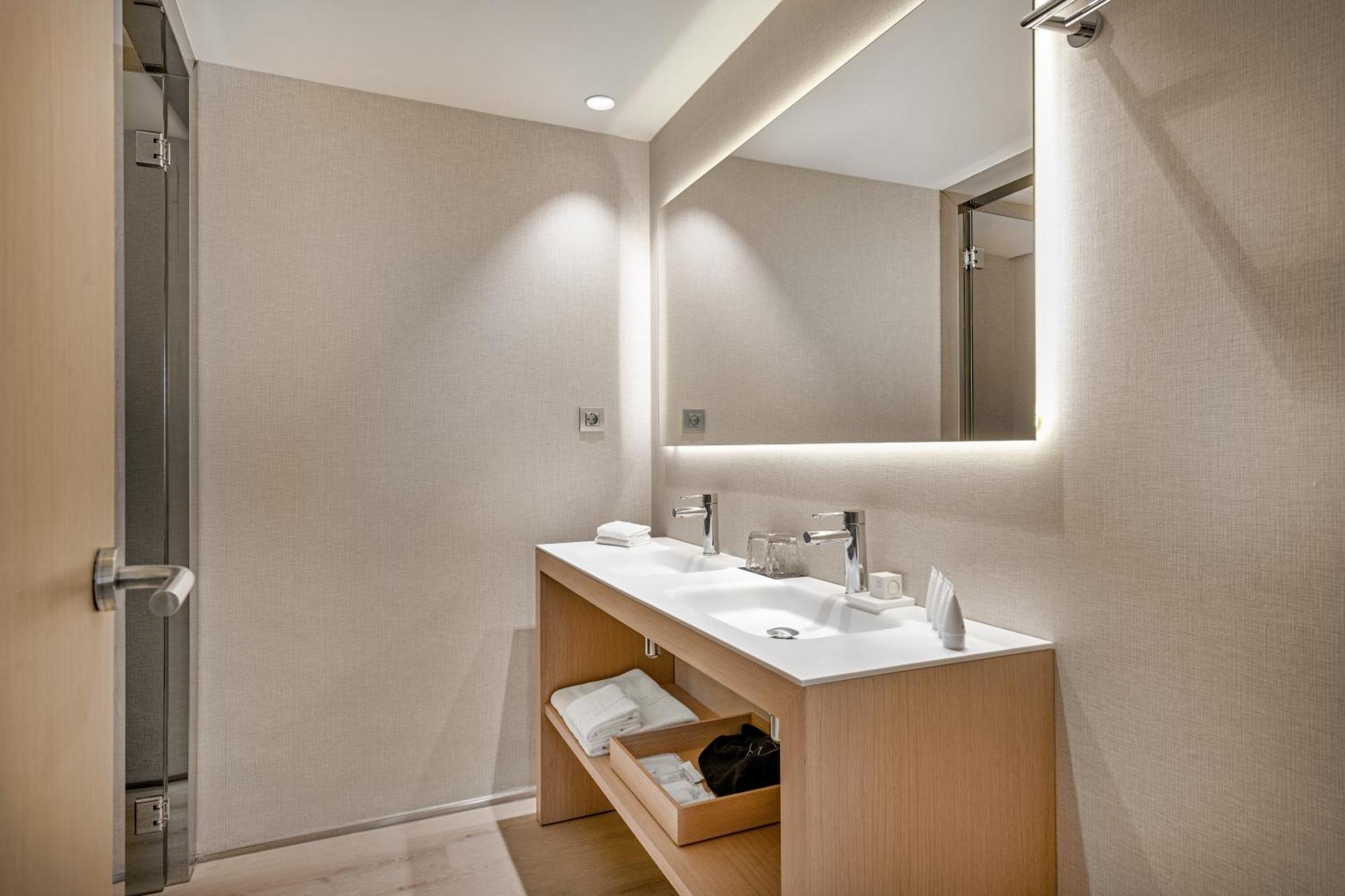 Ac Hotel Victoria Suites By Marriott 4* Barcelona