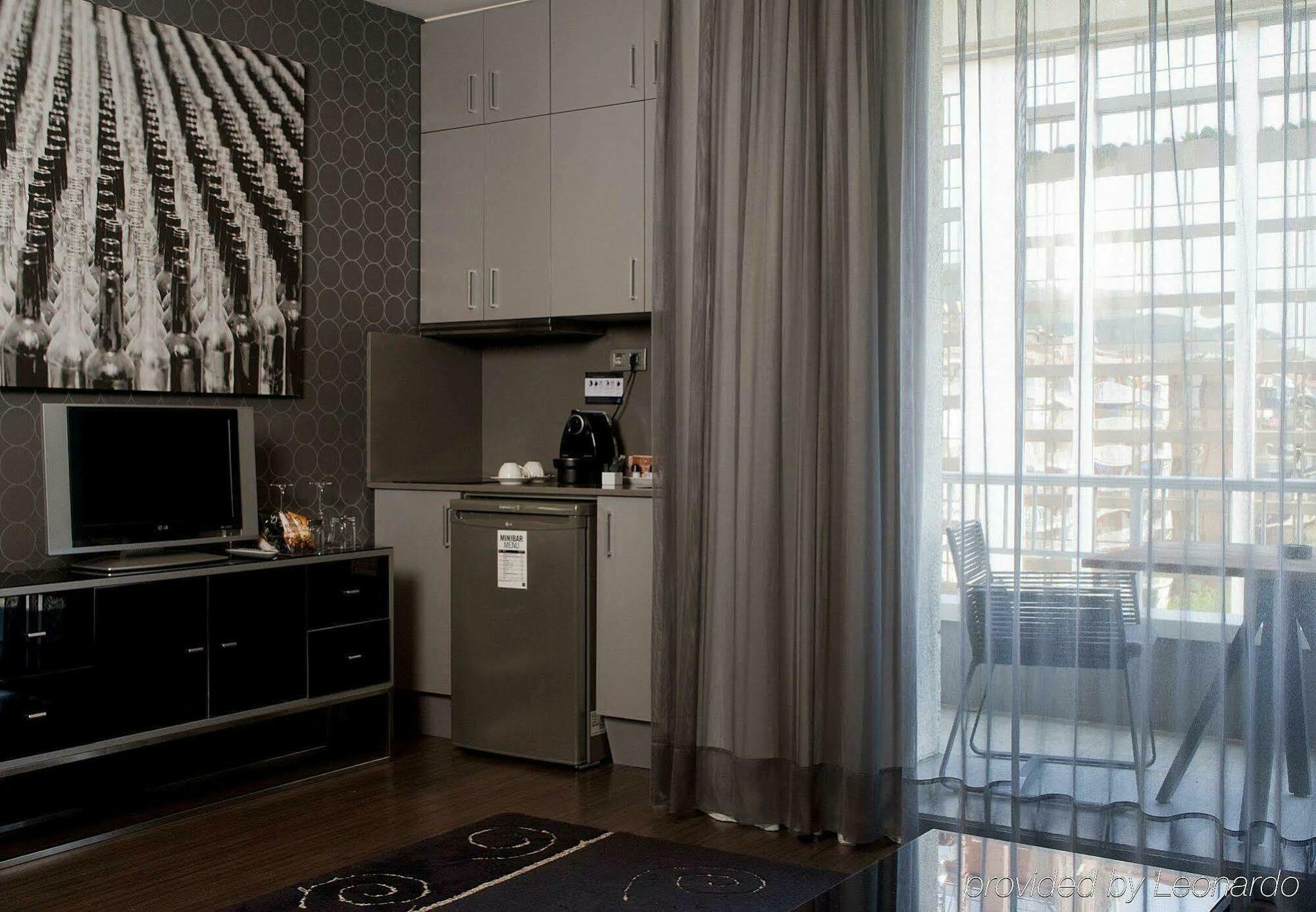 Ac Hotel Victoria Suites By Marriott Hotel